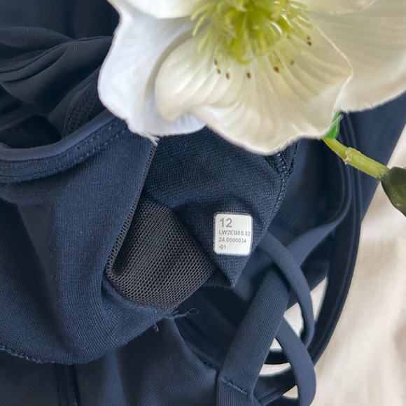 Lululemon Navy Strappy Sports Bra - Picture 5 of 6